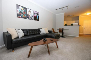 Comfortable Apartment with Pool Gym & other Amenities #2306